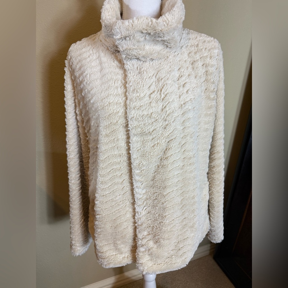 Patagonia women’s size Large Pelange Cozy Cream Textured Jacket - Picture 3 of 9